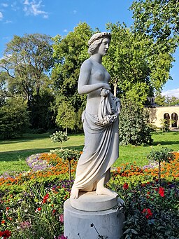 Statue der Flora